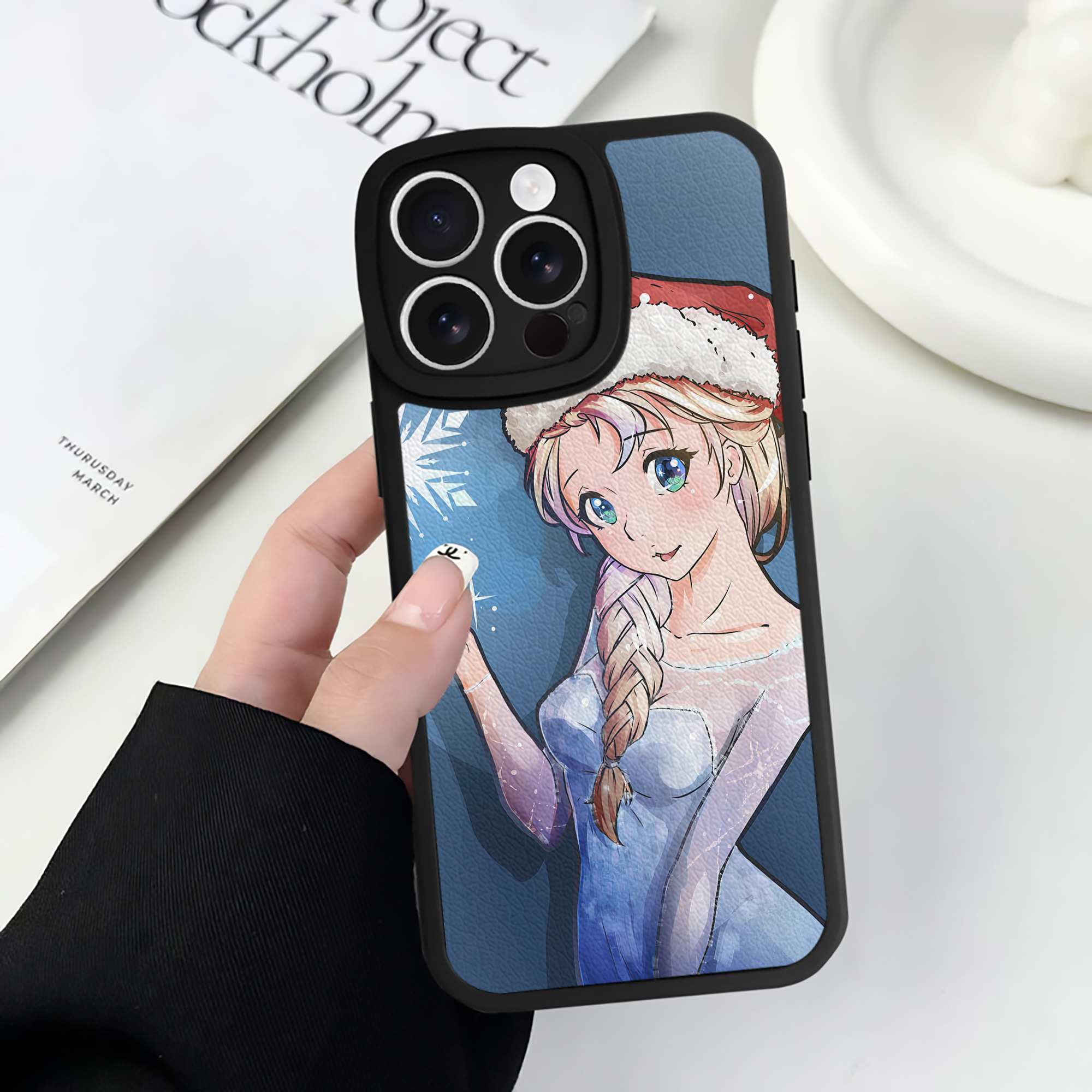 （画像用） アナと雪の女王 アンナ エルサ Frozen Anna Elsa 【iPhone 16シリーズ対応】シリコンスマホケース（レザー調） 材質：シリコン